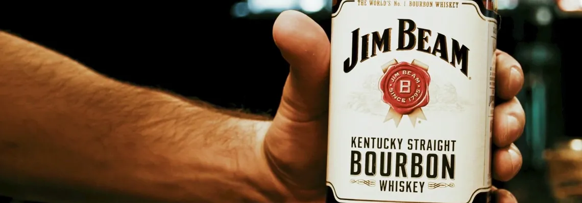 El Fascinante Universo del Whisky Bourbon: Descubriendo el Encanto de Jim Beam